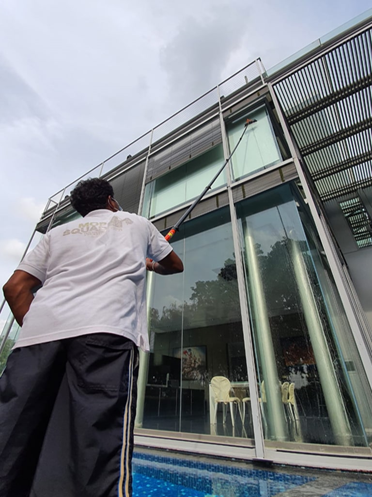 Home Cleaning - Cleaning High-Level Outdoor Windows